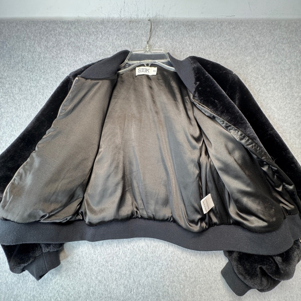 Seek The Label Faux Fur Bomber Jacket XS Black Cropped Ring Pull Zip Up - Picture 3 of 8